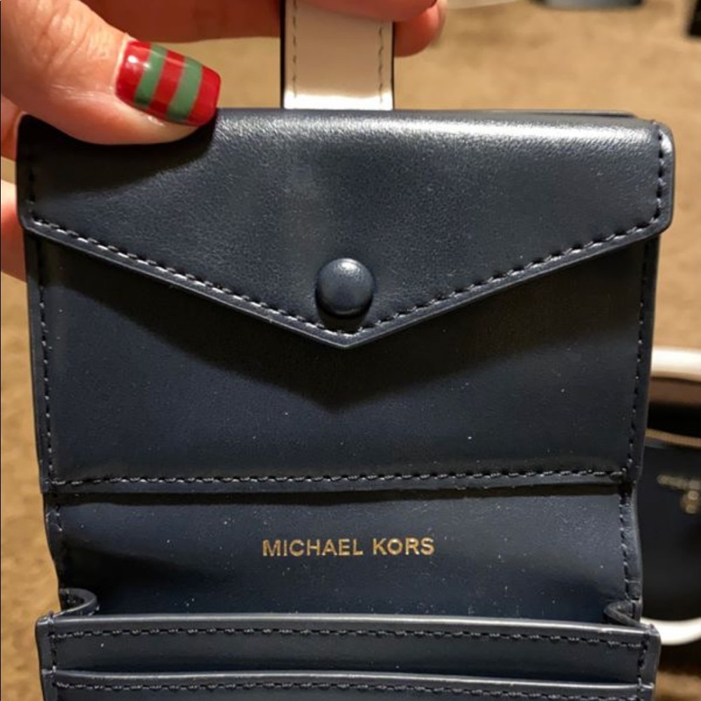 Michael Kors handbag and wallet - Picture 4 of 4